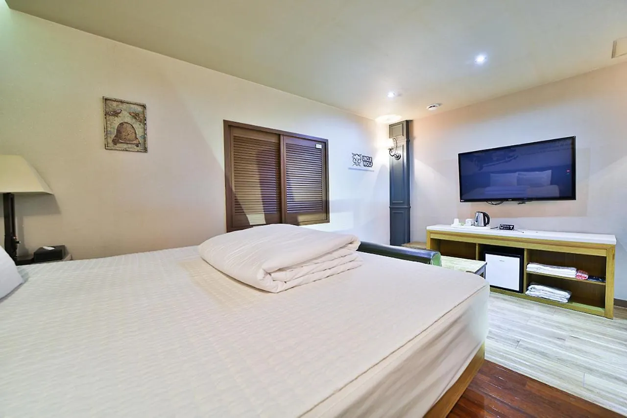 B&B Hotel Busan 2*,